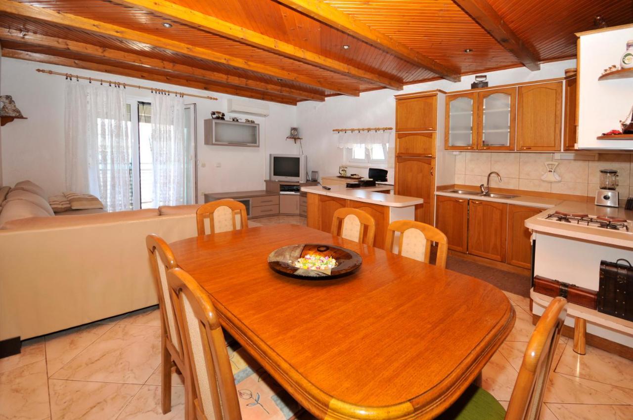 Apartman Elena Traù Esterno foto