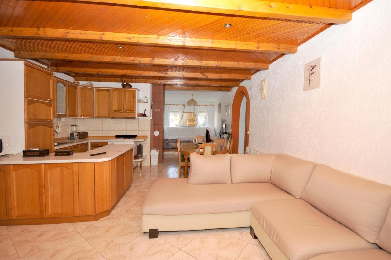 Apartman Elena Traù Esterno foto